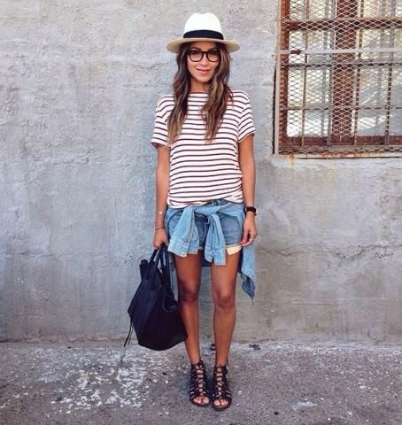 Το μπλουζάκι με τη μεγαλύτερη ιστορία, βρίσκεται πλέον σε όλες τις ντουλάπες Το μπλουζάκι με τη μεγαλύτερη ιστορία, βρίσκεται πλέον σε όλες τις ντουλάπες