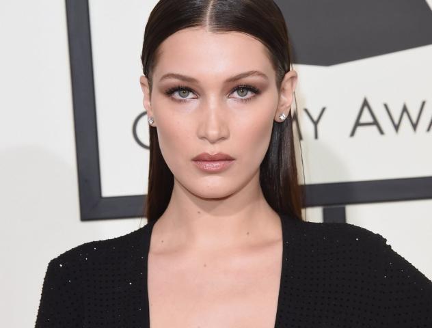 Το νέο tiny tattoo της Bella Hadid παραείναι tiny... 