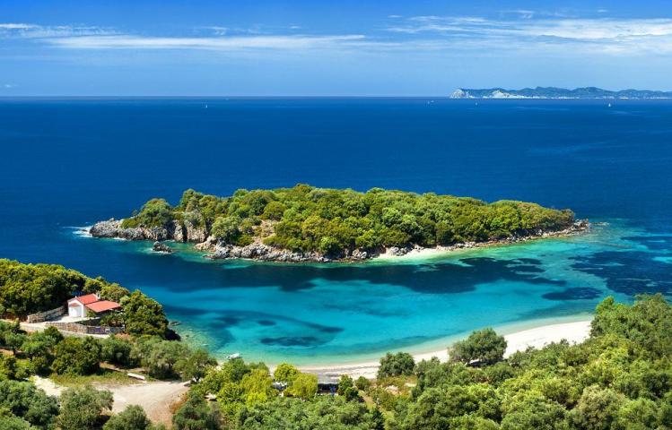 Σύβοτα: Η Καραϊβική "μετακόμισε" στην Ελλάδα Σύβοτα: Η Καραϊβική "μετακόμισε" στην Ελλάδα