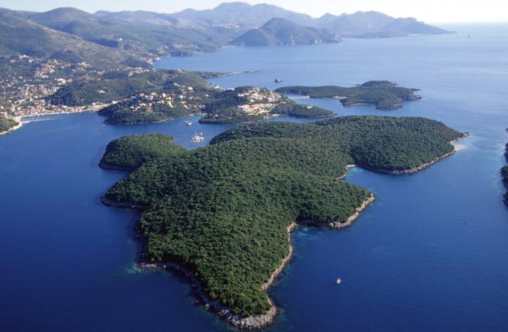 Σύβοτα: Η Καραϊβική "μετακόμισε" στην Ελλάδα Σύβοτα: Η Καραϊβική "μετακόμισε" στην Ελλάδα