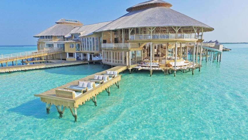 Μαλδίβες... "No news No shoes"