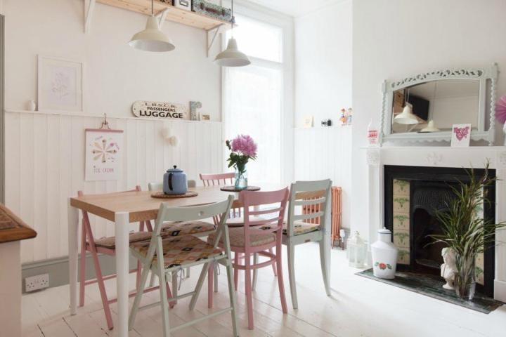 Ξενάγηση σε ένα μοντέρνο σπίτι με vintage διάθεση Ξενάγηση σε ένα μοντέρνο σπίτι με vintage διάθεση