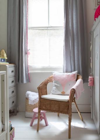 Ξενάγηση σε ένα μοντέρνο σπίτι με vintage διάθεση Ξενάγηση σε ένα μοντέρνο σπίτι με vintage διάθεση