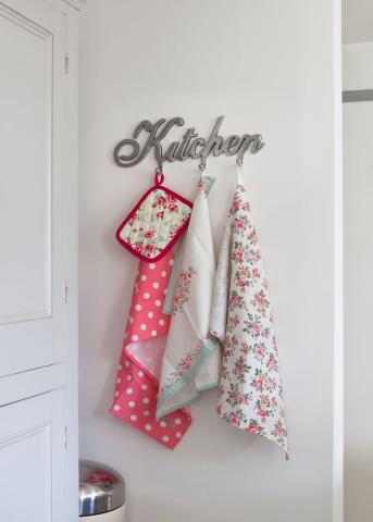 Ξενάγηση σε ένα μοντέρνο σπίτι με vintage διάθεση Ξενάγηση σε ένα μοντέρνο σπίτι με vintage διάθεση