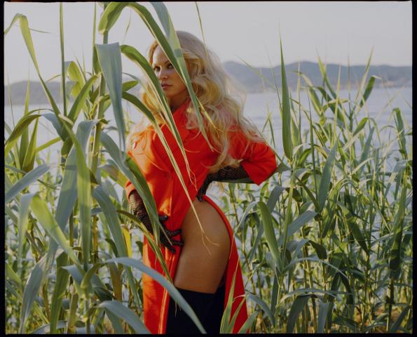 Pamela Anderson: Στα 50 της φωτογραφίζεται για το W Magazine και μιλά χωρίς φραγμούς