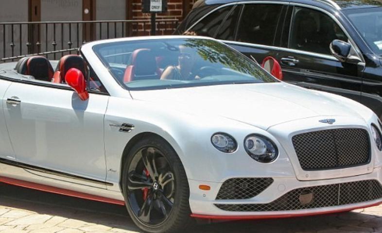 Η Alessandra Ambrosio απλώς κυκλοφορεί και παραδίδει μαθήματα 