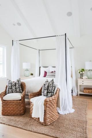 Κρεβάτια με ουρανό για ρομαντικά υπνοδωμάτια Κρεβάτια με ουρανό για ρομαντικά υπνοδωμάτια