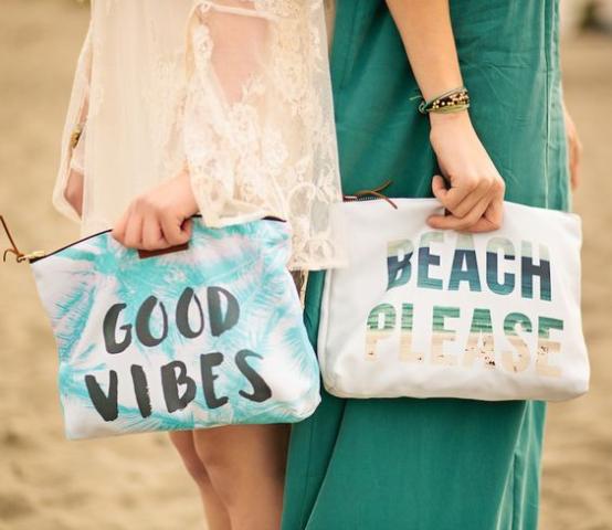 8+1 κομμάτια που θα σου δώσουν το τέλειο beach look 8+1 κομμάτια που θα σου δώσουν το τέλειο beach look