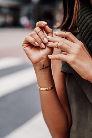 #manimonday: Οι πιο ρομαντικές αποχρώσεις για τα νύχια 