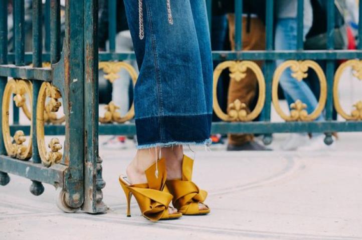 Maximalist Shoes: Η νέα τάση στα παπούτσια που διεκδικεί μια θέση στη γκαρνταρόμπα σου Maximalist Shoes: Η νέα τάση στα παπούτσια που διεκδικεί μια θέση στη γκαρνταρόμπα σου