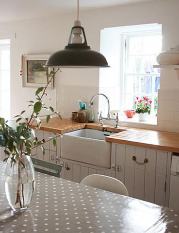 Πρόσθεσε έξτρα στιλ στην κουζίνα με μια κίνηση ματ Πρόσθεσε έξτρα στιλ στην κουζίνα με μια κίνηση ματ