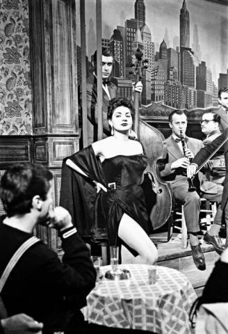 30 γυμνές φωτογραφίες της Finos Films που δεν έχεις ξανά δει