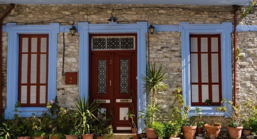 Το Λευκαρίτικο κέντημα