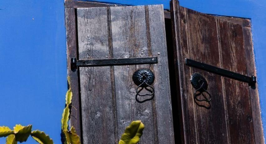 Το Λευκαρίτικο κέντημα