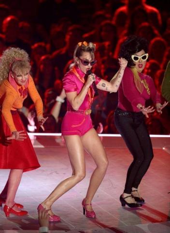 ΜΤV Video Awards: Οι νικητές, η Τάμτα και το κόκκινο χαλί