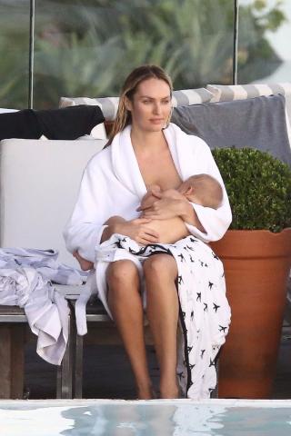 Η Candice Swanepoel είναι μια από εμάς – Που θηλάζει τον γιο της; 