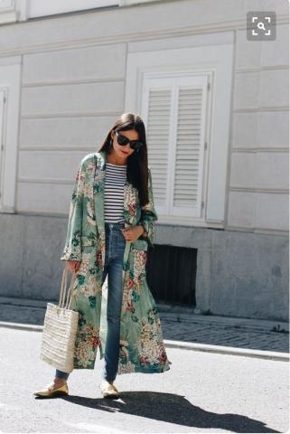 Το αγαπημένο πανωφόρι των It girls είναι ότι πιο cool έχεις δει Το αγαπημένο πανωφόρι των It girls είναι ότι πιο cool έχεις δει