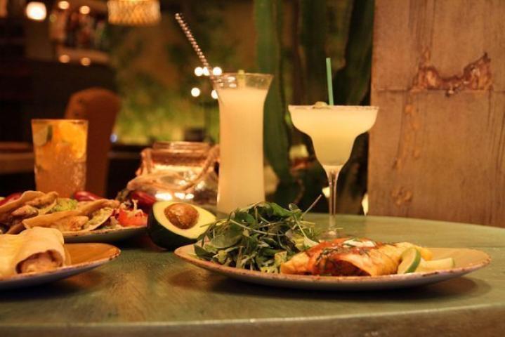 To "Dos Hermanos" στην Κηφισιά κλείνει 25 χρόνια... και αυτό λέει πολλά! To "Dos Hermanos" στην Κηφισιά κλείνει 25 χρόνια... και αυτό λέει πολλά!