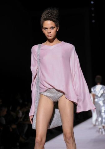 Η Άνοιξη του Tom Ford είναι μια ωδή στο sexy retro