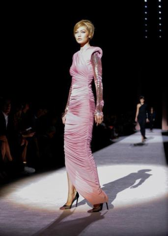 Η Άνοιξη του Tom Ford είναι μια ωδή στο sexy retro