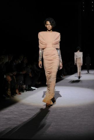 Η Άνοιξη του Tom Ford είναι μια ωδή στο sexy retro