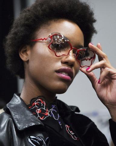 #manimonday: 7 χρώματα που πρέπει να δοκιμάσεις ειδικά τώρα