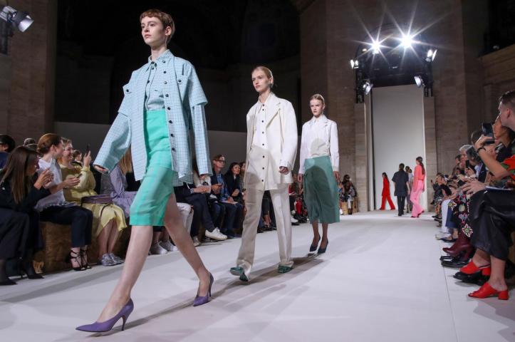 Victoria Beckham: Η Spring /Summer 2018 συλλογή της Victoria Beckham: Η Spring /Summer 2018 συλλογή της