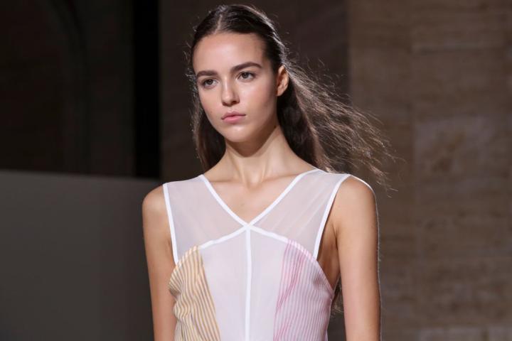 Victoria Beckham: Η Spring /Summer 2018 συλλογή της Victoria Beckham: Η Spring /Summer 2018 συλλογή της