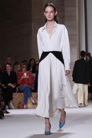 Victoria Beckham: Η Spring /Summer 2018 συλλογή της Victoria Beckham: Η Spring /Summer 2018 συλλογή της