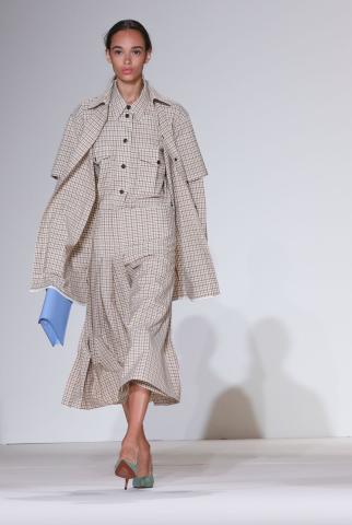 Victoria Beckham: Η Spring /Summer 2018 συλλογή της Victoria Beckham: Η Spring /Summer 2018 συλλογή της