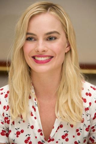 Celeb files: To λαμπερό beauty look της Margot Robbie
