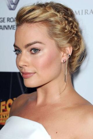 Celeb files: To λαμπερό beauty look της Margot Robbie