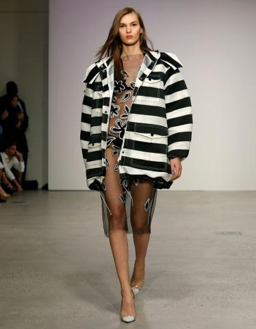 Oscar de la Renta NYFW: Τι είδαμε στο catwalk του οίκου; Oscar de la Renta NYFW: Τι είδαμε στο catwalk του οίκου;