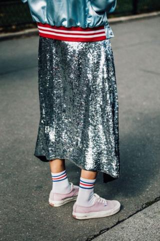 Τα καλτσάκια γίνονται η fashionable λεπτομέρεια που θα προσθέσει έξτρα πόντους στο στιλ Τα καλτσάκια γίνονται η fashionable λεπτομέρεια που θα προσθέσει έξτρα πόντους στο στιλ