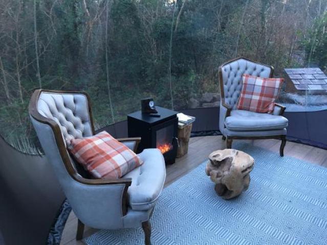 Sleeping in a bubble: Τα δωμάτια-φούσκες θα μας αδειάσουν τον κουμπαρά Sleeping in a bubble: Τα δωμάτια-φούσκες θα μας αδειάσουν τον κουμπαρά