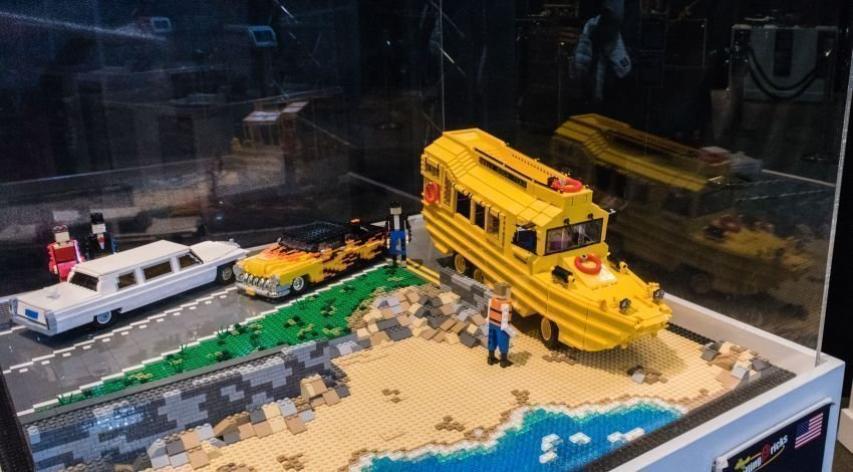 Έκθεση Travelling Bricks από τουβλάκια LEGO Έκθεση Travelling Bricks από τουβλάκια LEGO