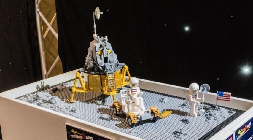 Έκθεση Travelling Bricks από τουβλάκια LEGO Έκθεση Travelling Bricks από τουβλάκια LEGO