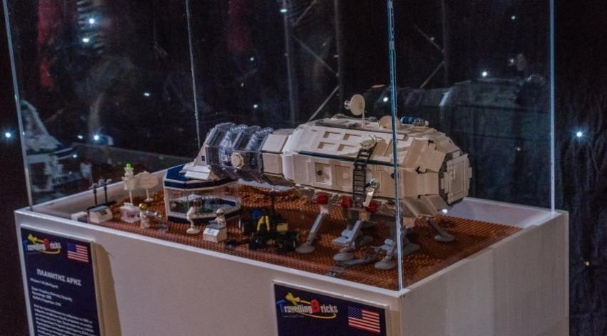 Έκθεση Travelling Bricks από τουβλάκια LEGO Έκθεση Travelling Bricks από τουβλάκια LEGO