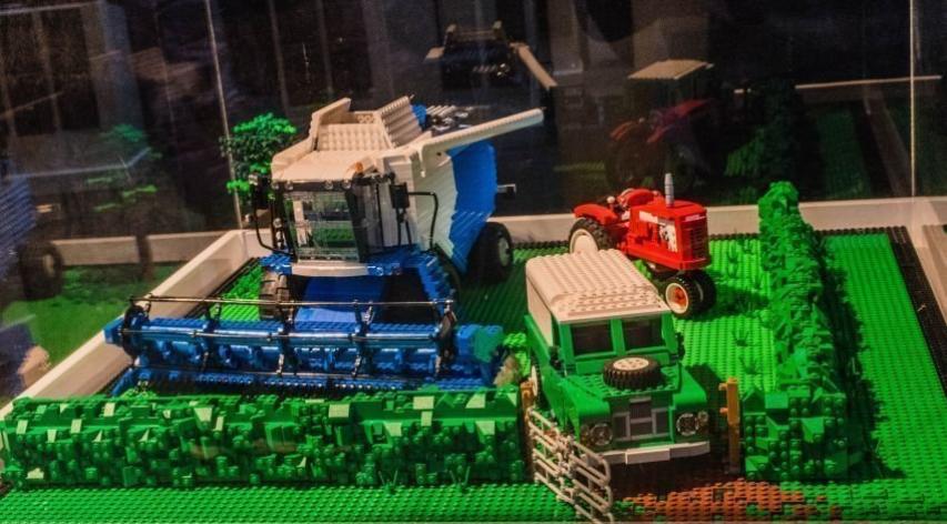 Έκθεση Travelling Bricks από τουβλάκια LEGO Έκθεση Travelling Bricks από τουβλάκια LEGO