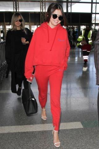 8 Style Tricks που κάνουν οι celebrities και δείχνουν ψηλότερες 8 Style Tricks που κάνουν οι celebrities και δείχνουν ψηλότερες