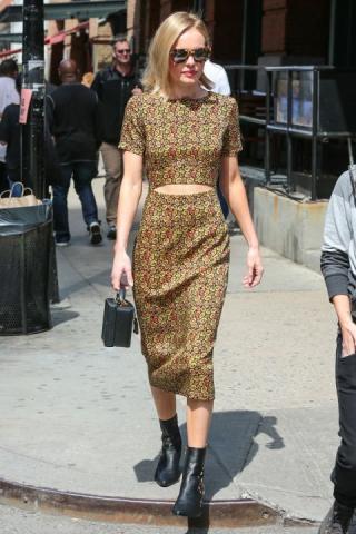 8 Style Tricks που κάνουν οι celebrities και δείχνουν ψηλότερες 8 Style Tricks που κάνουν οι celebrities και δείχνουν ψηλότερες