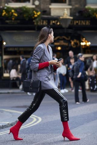 Αυτή είναι η τσάντα που έχει βολέψει τα It Girls στις Εβδομάδες Μόδας Αυτή είναι η τσάντα που έχει βολέψει τα It Girls στις Εβδομάδες Μόδας