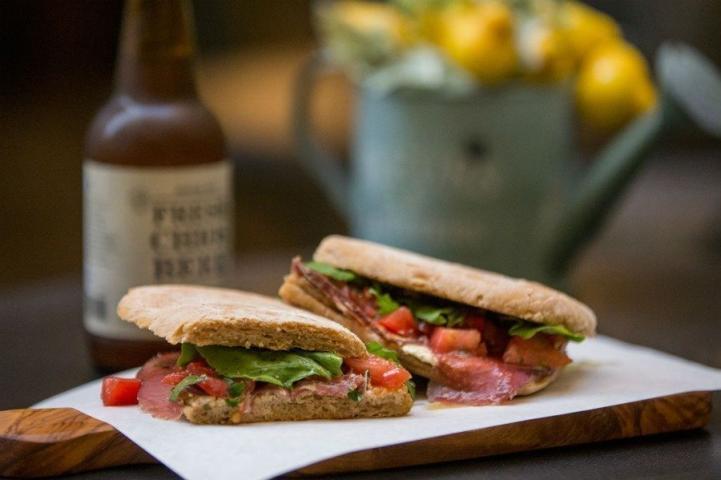 Το Duck Soup στη στοά Πεσματζόγλου είναι η μυστική γωνιά που πρέπει να ξέρεις