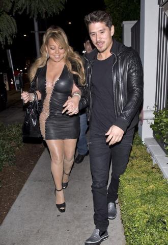 Mariah Carey, αλήθεια ντύθηκες έτσι; Γιατί; 