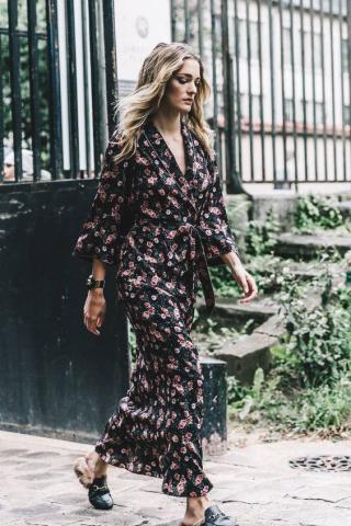 Φθινοπωρινά looks που θα σου αποδείξουν πως το floral δεν είναι μόνο για την Άνοιξη