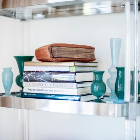 Έτσι θα είναι πιο όμορφα τα ράφια του σπιτιού σας