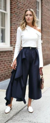 #fall_trend: Αυτό είναι το νέο off-the-shoulder top που σίγουρα θα λατρέψεις #fall_trend: Αυτό είναι το νέο off-the-shoulder top που σίγουρα θα λατρέψεις