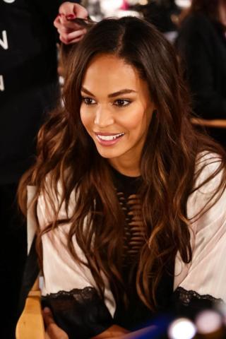 Hair files: 10 celebrities με μακριά μαλλιά που θα σε κάνουν να ζηλέψεις