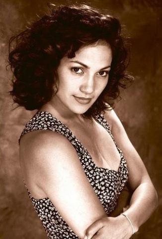 10 φωτογραφίες που αποδεικνύουν πως η Jennifer Lopez… άλλαξε πολύ