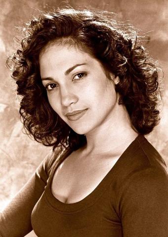 10 φωτογραφίες που αποδεικνύουν πως η Jennifer Lopez… άλλαξε πολύ